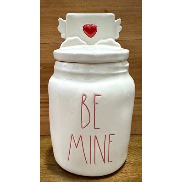 NWT: Rae Dunn - White & Red, Ceramic, "Be Mine" Figural Canister with Lid - Picture 2 of 4